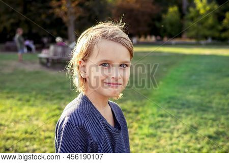 Teenger Blonde Boy Outdoor Park Lifestyle Portrait