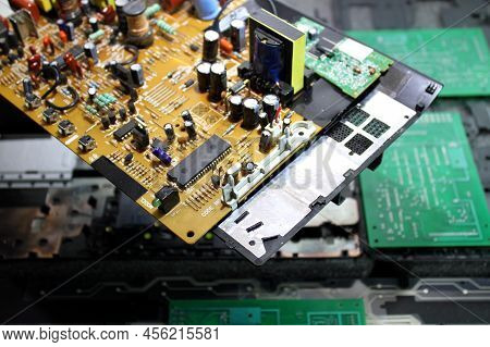 Shortfall Radio Components On A Old Circuit Electronic Board