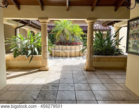 The Entrance To The Courtyard At The Trump National Golf Course Club House In Jupiter, Florida.