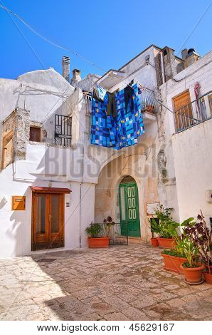 Vicolo. Ceglie Messapica. Puglia. Italia.