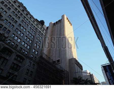 New York, Usa - June 21, 2019: Image Of 33 Thomas Street, A Windowless Skyscraper Situated In Lower 
