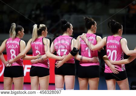 Istanbul, Turkey - January 09, 2022: Bolu Belediyespor Players Before Fenerbahce Vs Bolu Belediyespo