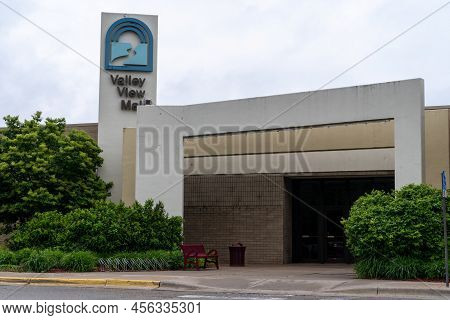 Lacrosse, Wisconsin - June 11, 2022: Sign And Logo For The Valley View Mall, A Shopping Center With 