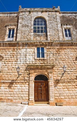 Palazzo vitale. Ceglie Messapica. Puglia. Italia.