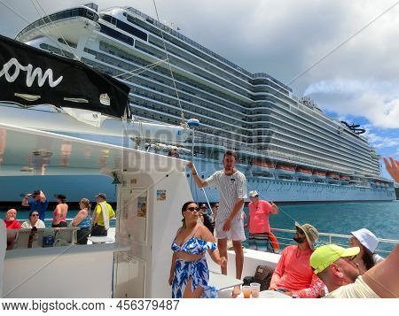 The People At Snorkeling Underwater And Fishing Tour By Boat At The Caribbean Sea At Honeymoon Beach