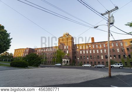 The Historic Brick Pepperell Center Or Former Mill Building In The Town Of Biddeford Maine Usa