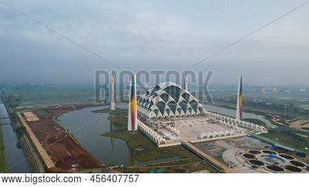 Aerial View Of The Beautiful Scenery Al-jabbar Bandung Mosque Building, A Large Mosque In The City O