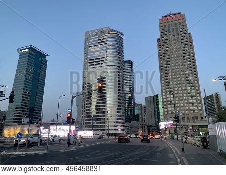 Ramat Gan, Israel - April 26, 2022: Multilane Street And Skyscrapers Of Ramat Gan At Dusk