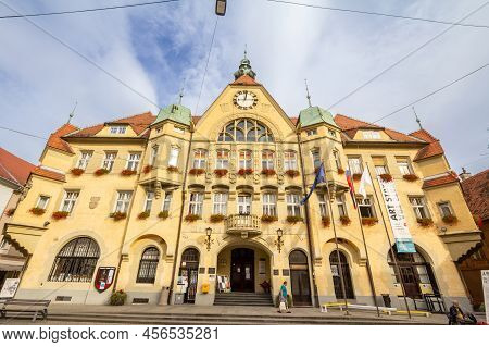 Ptuj, Slovenia - September 16, 2021: Mestna Hisa Ptuj, The City Hall Of The Town Of Ptuj. It's A Maj