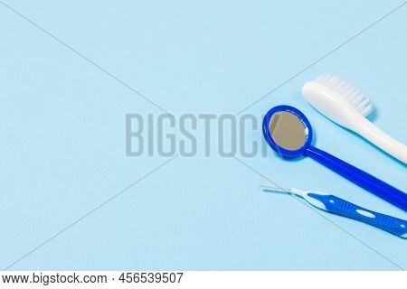 An Indispensable Set For Deep And Thorough Cleaning Of The Oral Cavity. Equipment For Cleaning Brace