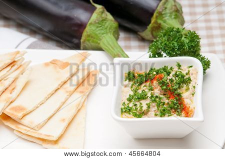Moutabal Baba Ghanoush bakłażan Dip