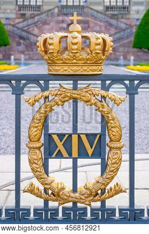 Crown Of King Of Sweden - Golden Decoration Of The Fence At Royal Palace In Stockholm