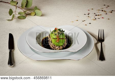 Buckwheat Sprouts With Avocado And Sprouted Peas With Soy Sauce