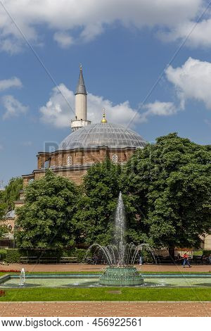 Sofia, Bulgaria - June 14: Pedestrians Pass Through Banski Square In Front Banya Bashi Mosque In Sof