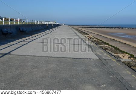 Prestatyn, Uk. Mar 27, 2022. The Promenade At Barkby Beach On A Sunny Springtime Day.