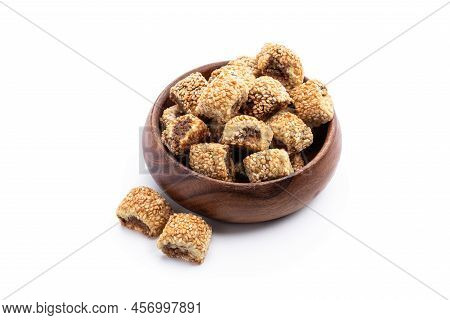 Maamoul  Arabic Cookies Stuffed With Dates In Wooden Bowl Isolated On White