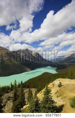 Peyto Lake & Caldron Peak, Banff National Park, Alberta, Canada 