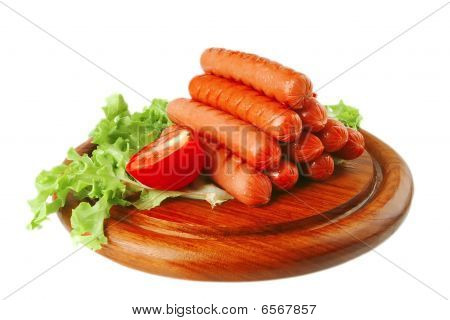 Servido grelhado carne vermelhas salsichas