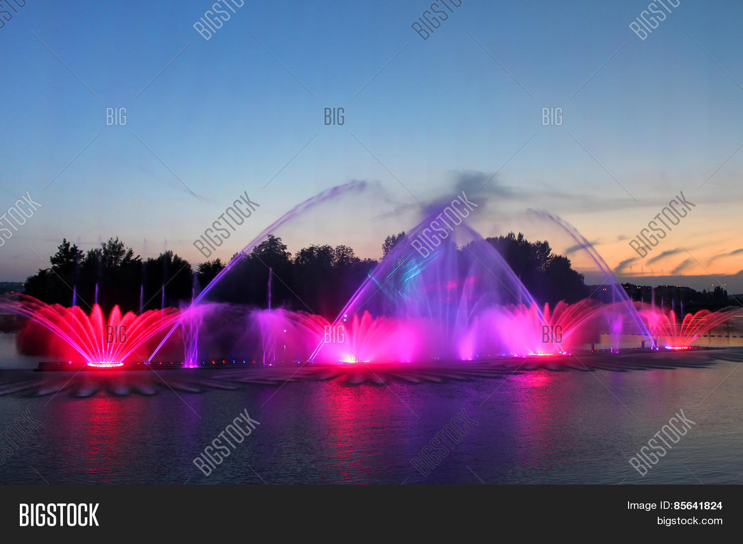 Biggest Fountain On Image & Photo (Free Trial) Bigstock