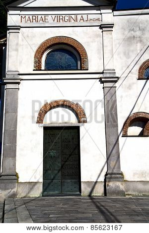 Italy  Lombardy     In  The Caiello Old   Church  Closed Brick