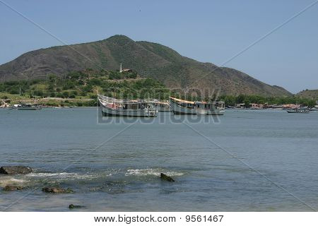Isla De Margarita önünde tekneler