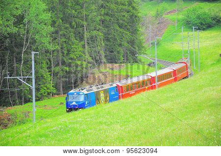 Train from Davos goes to Chur.