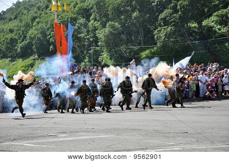 Marinkåren gå till Attack