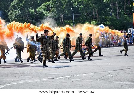 Marinkåren gå till Attack