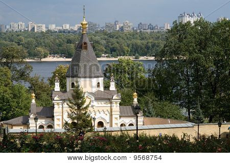 Chiesa ortodossa sul territorio di Kiev-pechersk Lavra