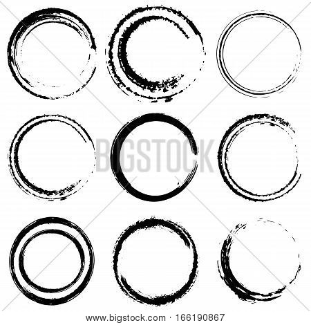 Set of various circles in grunge style.
