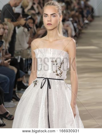 Monique Lhuillier - Spring 2017 Collection