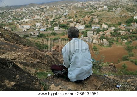 Yemeni Soldier Participates In Fighting The Coup