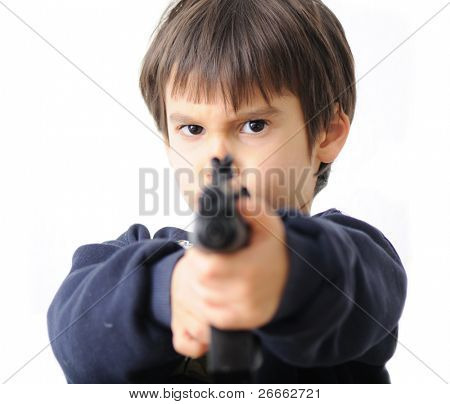 puntamento pistola ragazzo alla fotocamera