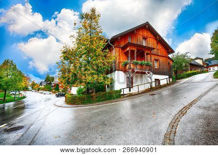 Beautiful Houses In Brauhof Village.  Charming Morning On The Lake Grundlsee Location: Resort Grundl