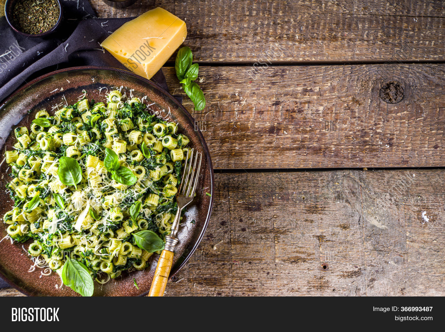 Ditaloni Rigati Spring Image & Photo (Free Trial) | Bigstock