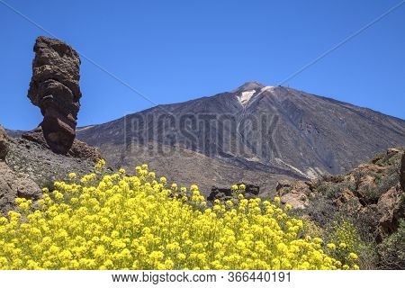 Roque Cinchado And Peak Of Teide Volcano.teide National Park, Tenerife, Canary Islands, Spain. The T