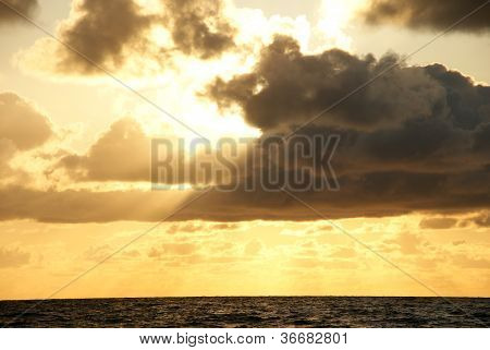 Coucher de soleil sur la mer