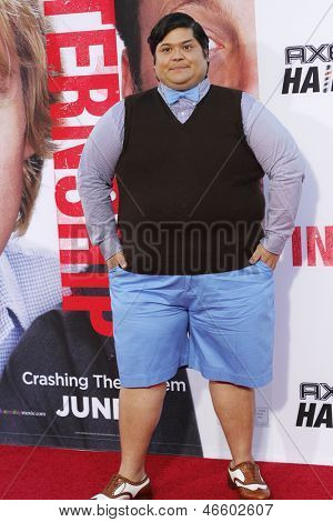 LOS ANGELES - 29 Mai: Harvey Guillen kommt bei der Premiere von 