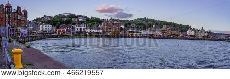 Oban, Uk - September 26, 2022: Panoramic Sunset View Of The Town Of Oban, Argyll And Bute, Scotland,