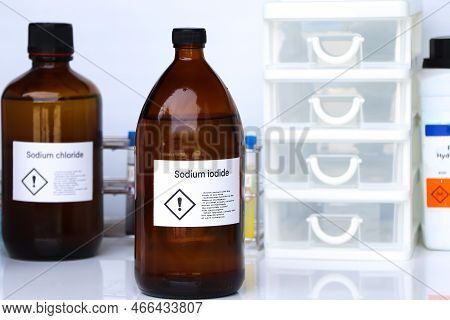 Sodium Iodide In Glass, Chemical In The Laboratory And Industry, Chemicals Used In The Analysis