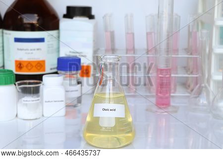 Oleic Acid In Glass, Chemical In The Laboratory And Industry, Chemicals Used In The Analysis