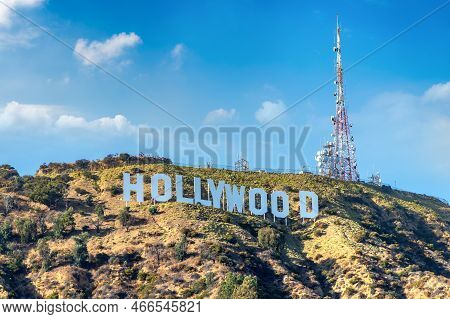 Los Angeles, Hollywood, Usa - March 29, 2020: Hollywood Sign In Los Angeles, California, Usa
