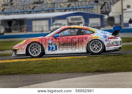 Daytona Beach, FL - 3 gennaio 2014: The Tudor United SportsCar Championship squadre prendono alla pista f