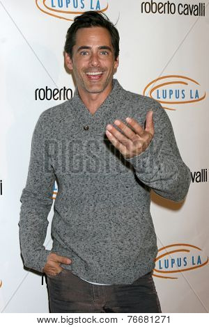 LOS ANGELES - NOV 21:  Adam Kaufman at the Lupus LA Bag Ladies Luncheon at the Beverly Hilton Hotel on November 21, 2014 in Beverly Hills, CA