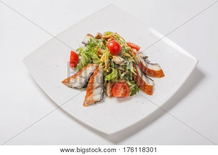 Salad With Grilled Fish
