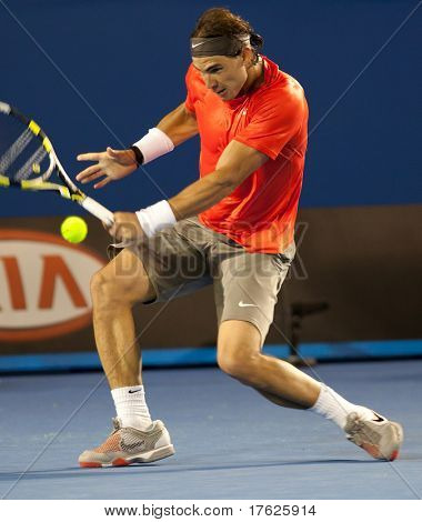 MELBOURNE - 22 gennaio: Rafael Nadal di Spagna nel suo terzo turno vittoria contro Bernard Tomic dell'Australia