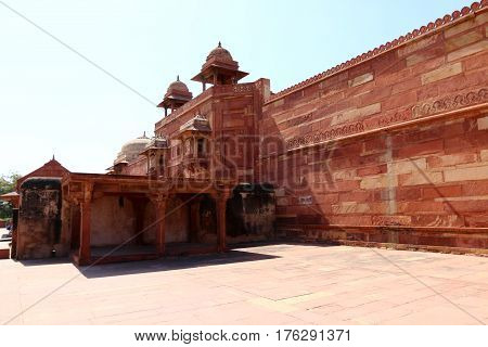 Fatehpur-Sikri was the capital of the Mughal Empire in India during the reign of Akbar I in 1571-1585.