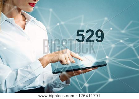 529 Text With Business Woman