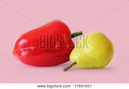 Pimenta vermelha e pêra