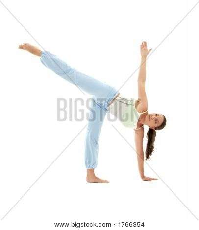 Ardha Chandrasana ฮาล์ฟมูนก่อให้เกิด